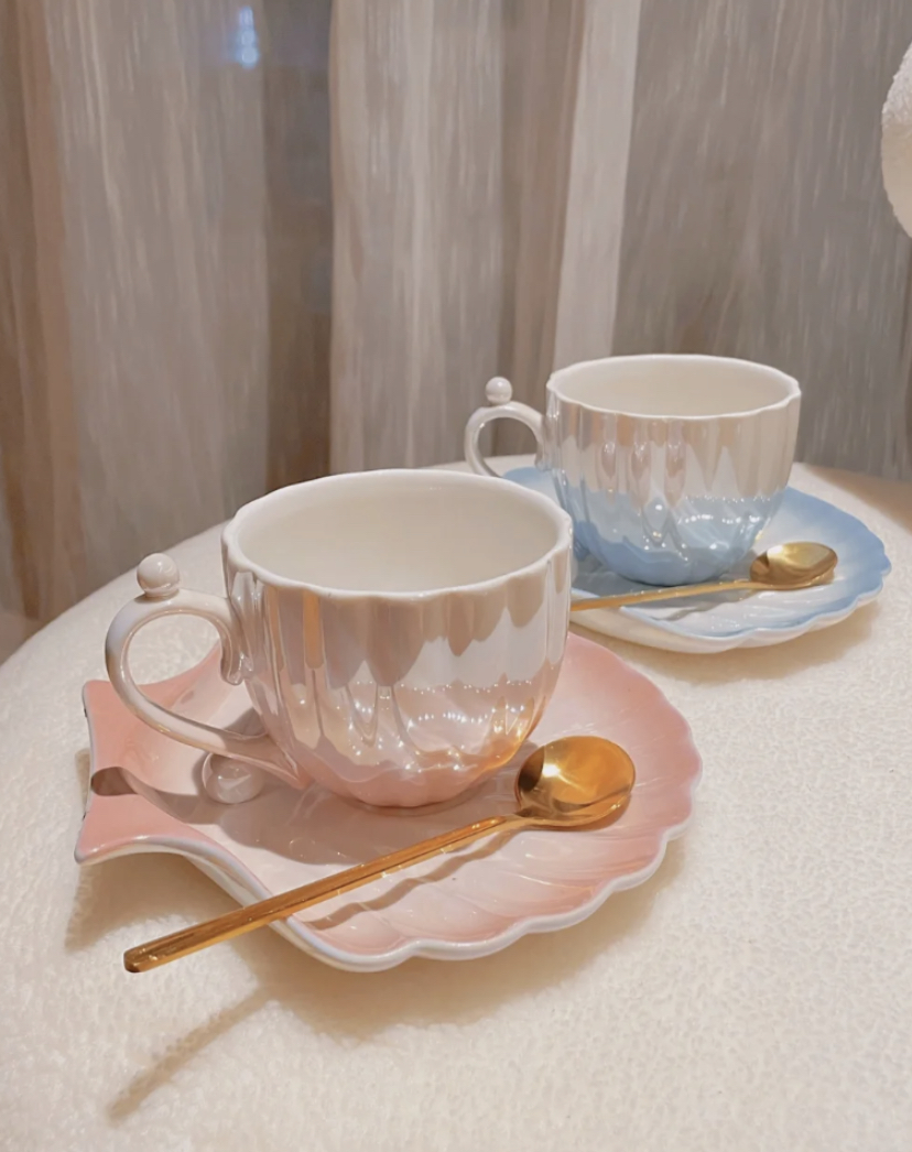 同时杯子有着很好的质感,用来装冷热水都没问题。