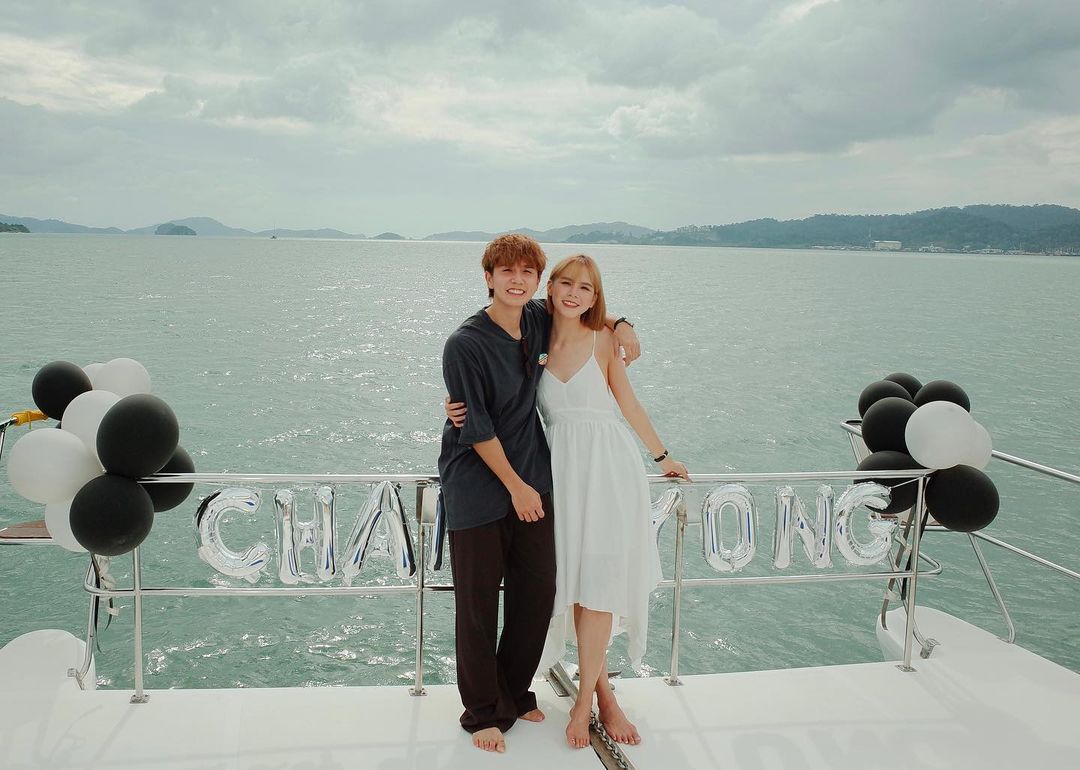 昨晚迎来「常勇」 26 岁生日，小俩口也来一趟浪漫情侣游，在这个重大日子「常勇」不忘撒糖表示「最大的愿望就是找到一个懂你的女朋友」。