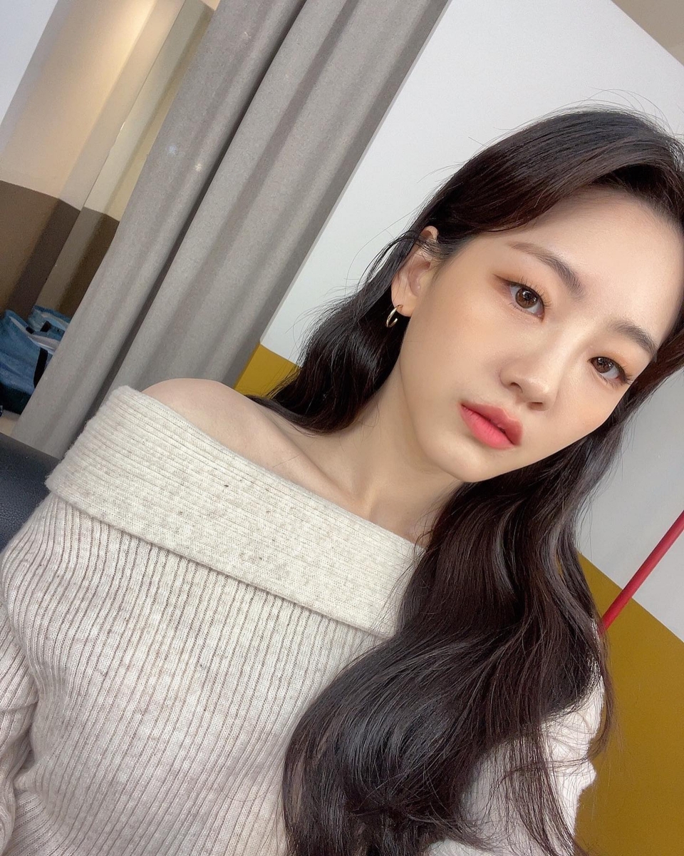 随即，赵怡贤也澄清「这不是我的家，而是 00 的家」。