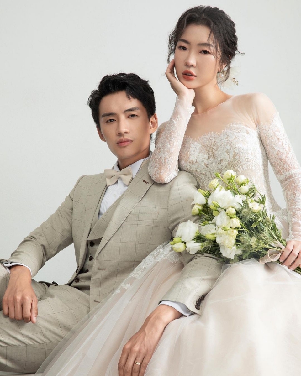 大马艺人「云镁鑫」和「阿哲」在去年完成注册正式成为夫妻,趁情人节之际也不忘晒照秀恩爱却遭网酸,云镁鑫高 EQ 回应获网赞!