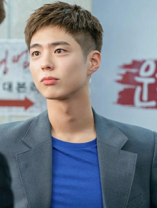 在朴宝剑入伍前所拍摄的电影《Wonderland》也还没公布上映日期,所以他可以赶上了电影宣传,很快就会与粉丝见面啦!