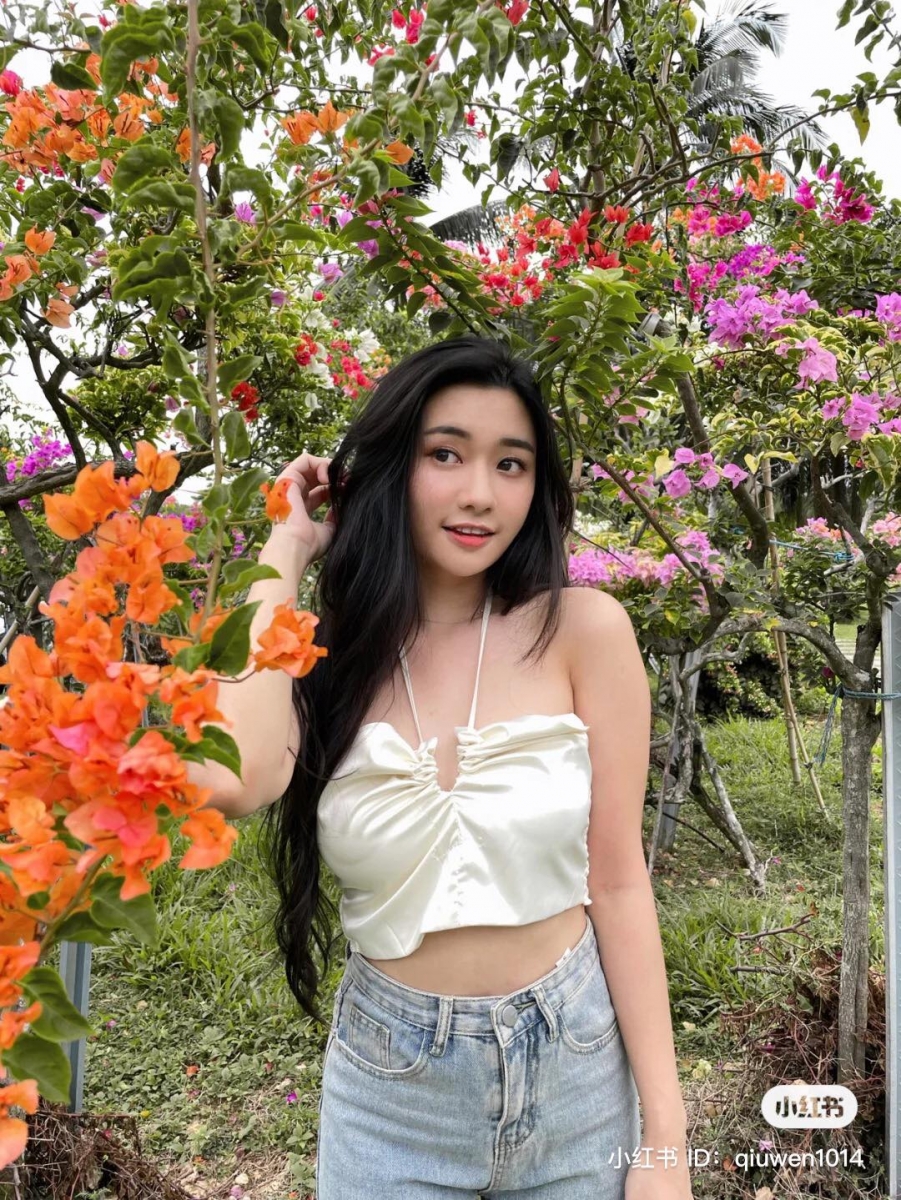 大马网红「秋雯」这几年历经许多波折,在贴文中晒出一家人的照片,怀念起一家人团员在一起的日子。