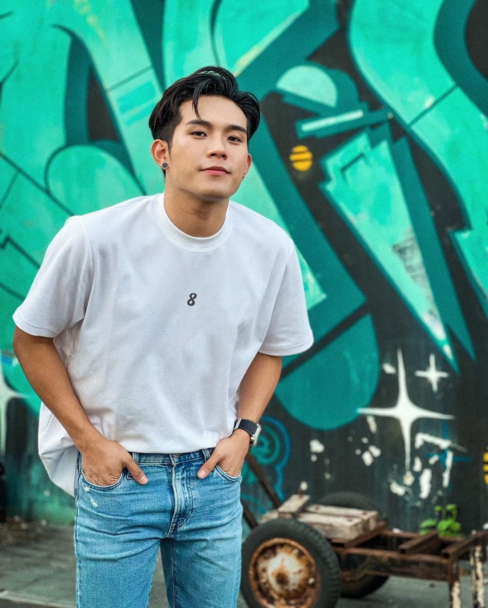 生日前夕更是晒出一篇疑似要官宣恋爱的贴文瞬间掀起热议，正当网友们都在纷纷猜测女友的真实身份时，培永随后也澄清其实要宣布已经创立自己潮牌的好消息