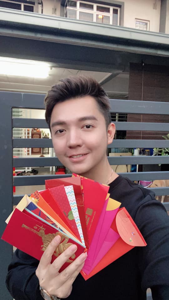 朱浩仁也在新年年初一当天Po文写道:「年初一收到的红包,你们呢?huat啊!」