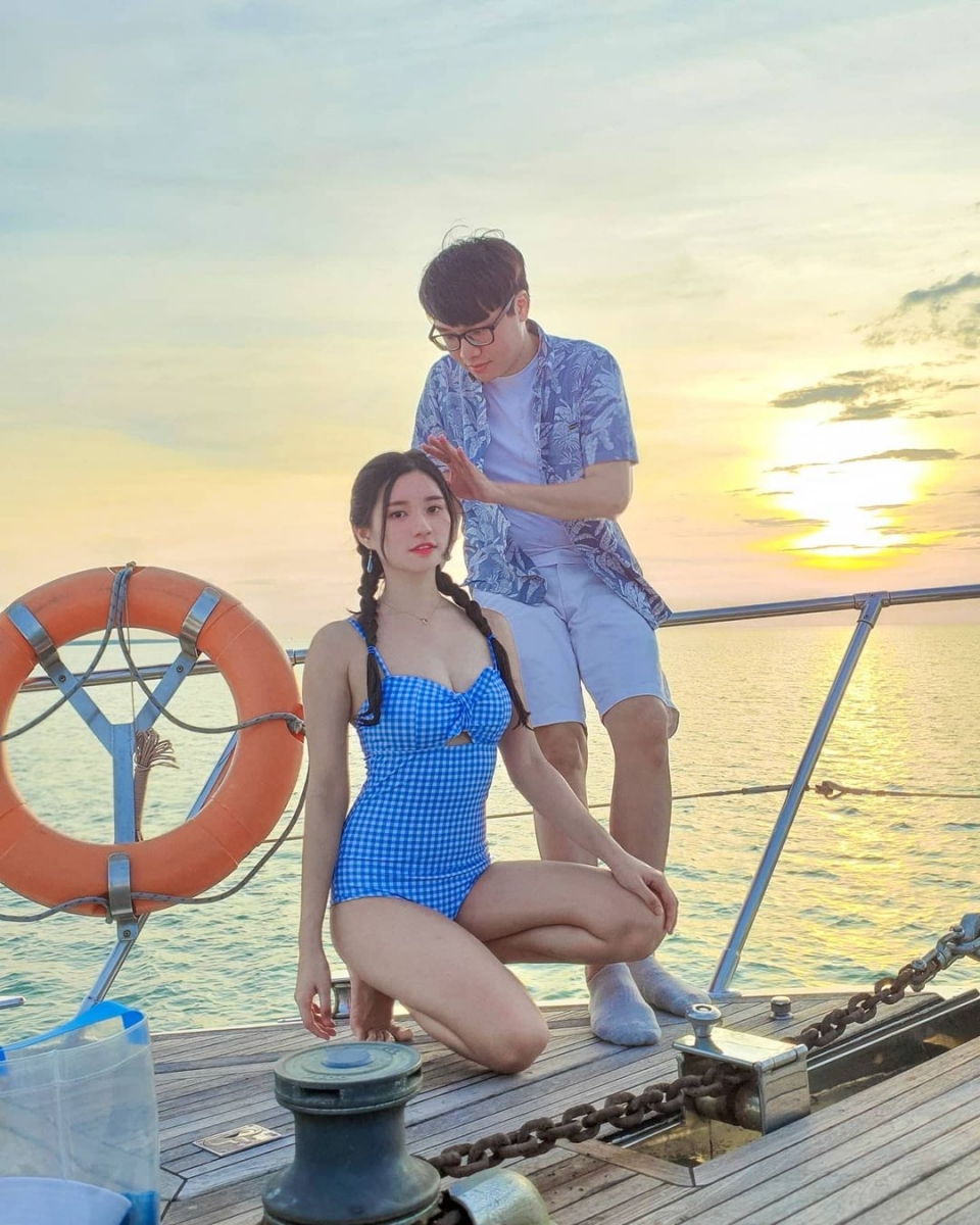 留言区更是引爆了「前女友 VS 钱女友」差别待遇的战争