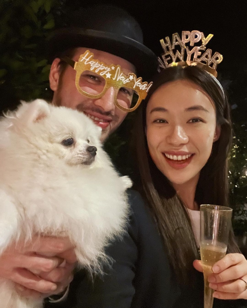 情人节这天，林慧玲坦言自己不是那种懂得布置惊喜的人，所以整天都待在外婆家简单度过「虽然我不是个浪漫的情人，但我好在比较实际，也非常支持对方的梦想，尊重他的选择、爱他的家人」。