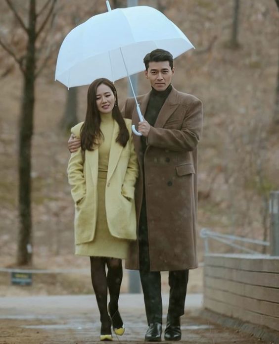 但其实两人在早前还没公开恋情时,就频频被韩媒爆出两人恋爱ing的消息~