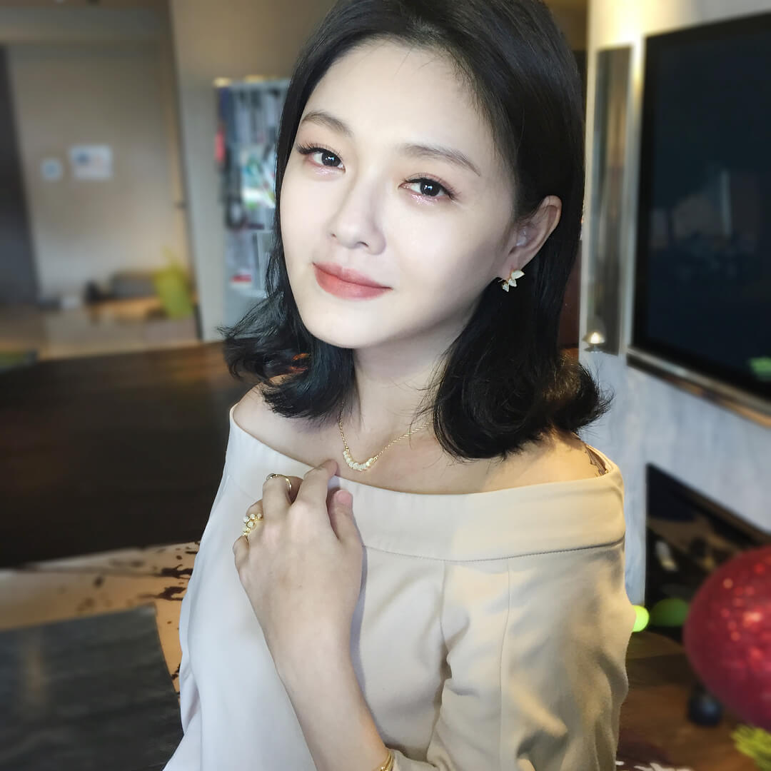所幸两人兜兜转转超过20年,最终还是重新在一起。
