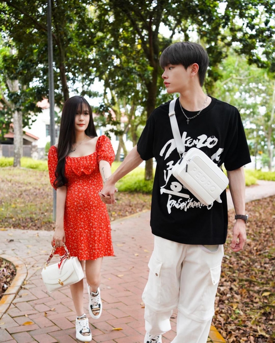 她毫不违言说,一个人想多了只会越想越悲观越迷茫。有时候不仅压力大到偷偷哭,甚至还想虐待自己。