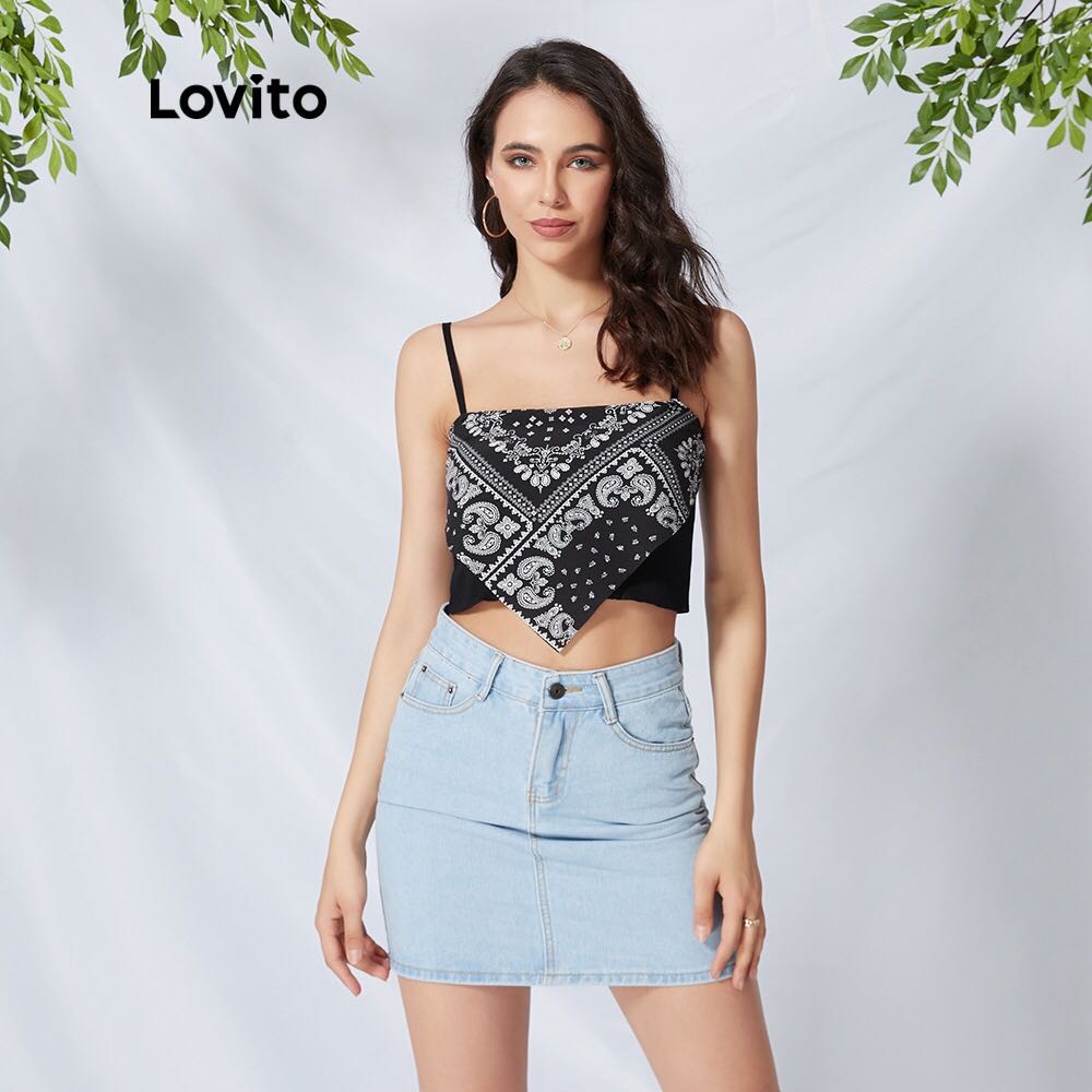 其中最火的系列莫过于是他们家「瑜伽套装」