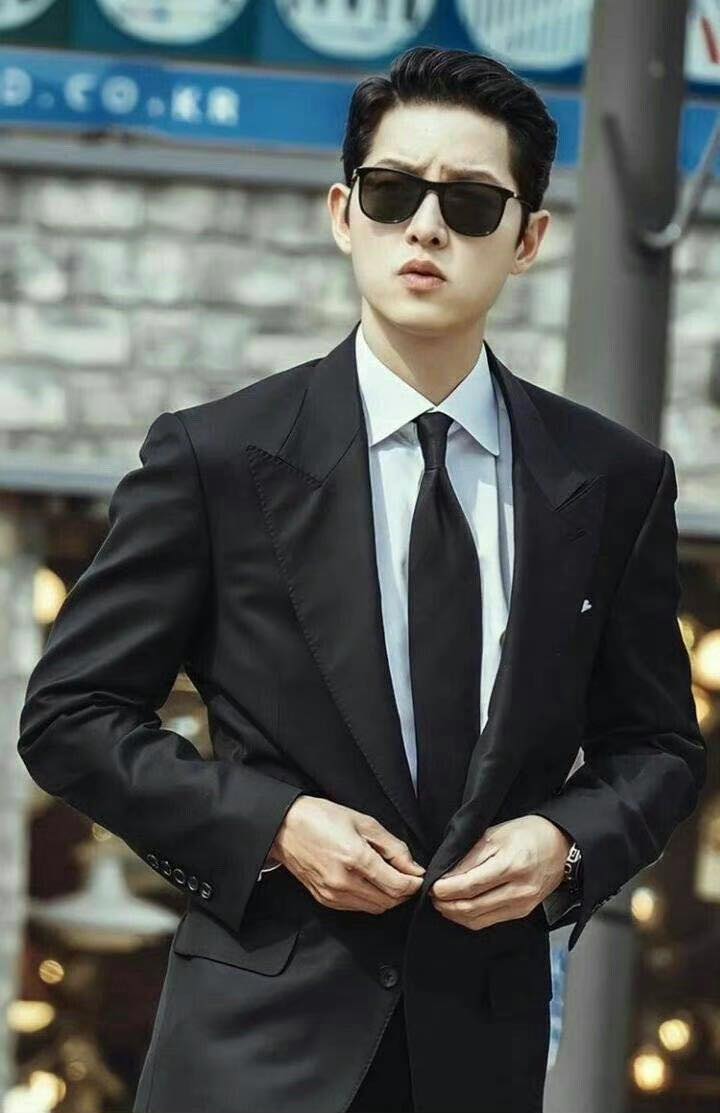 其中掀起最大话题的居然是「宋慧乔」前任们都来到现场了