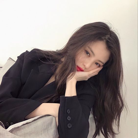 粉丝就想要写一封信给韩素希,但当时身上并没有带纸而且餐厅也找不到,她就只好使用面纸来写信。