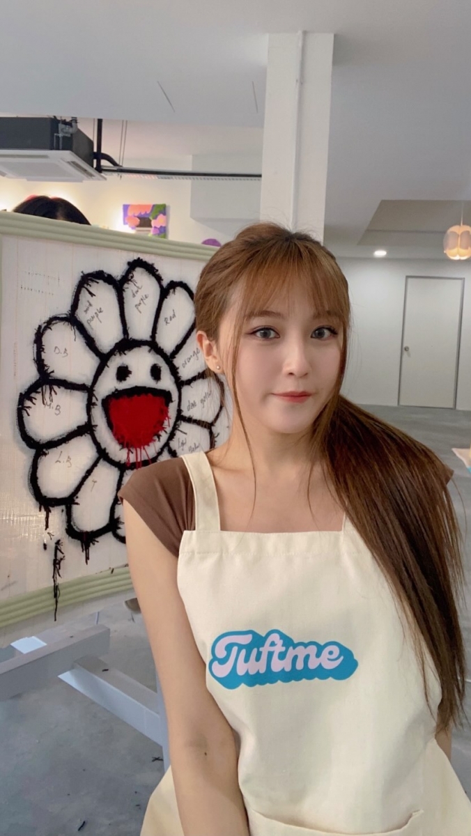 两人友达以上,恋人未满的Feel也搞得许多网友都想撮合他们俩在一起~