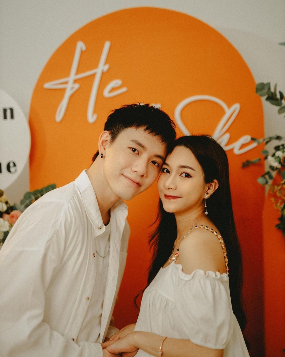 Yvonne 坦言刚生完 Hannah 曾有崩溃的时刻~当时候要忙着工作,一边又要喂奶,感觉自己一整天都没有睡好,情绪跌入谷底无法自制