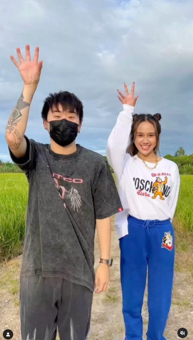 加上两人都热爱舞蹈,常常都会同框合作,越看越般配,难怪留言区全都在磕糖撮合