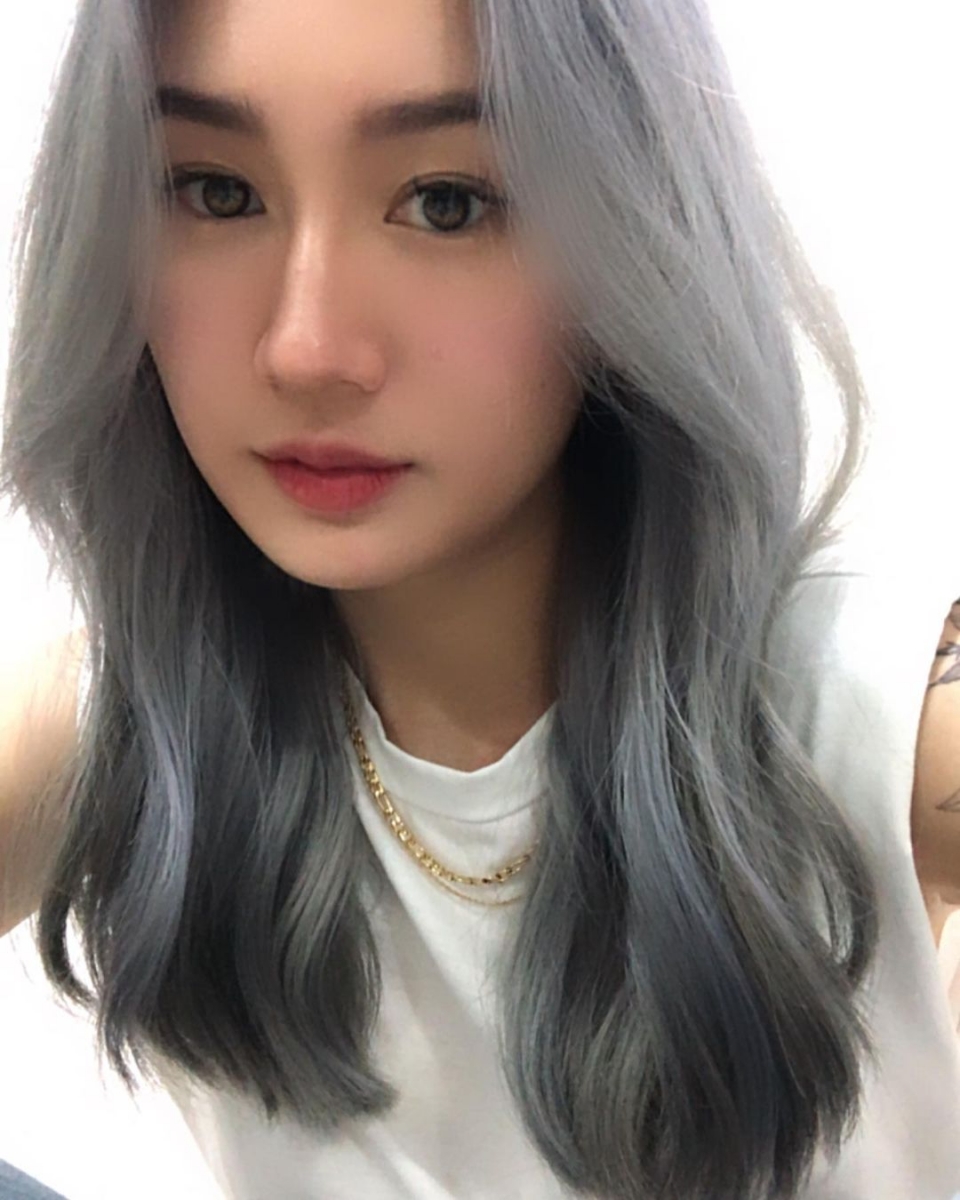 文末中，她也无奈表示「很好笑吧」，这是她长这么大以来第一次在网络上回应感情问题。