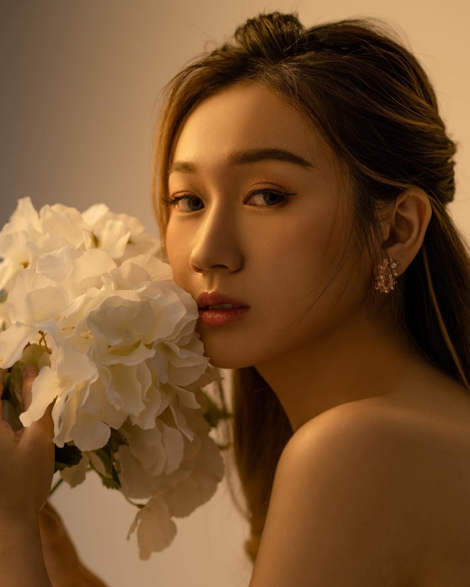 Wendy也很平静从来没有发表过任何评论。但这次却因为网民的恶意留言，让Wendy忍不住在网上作出“回复”。