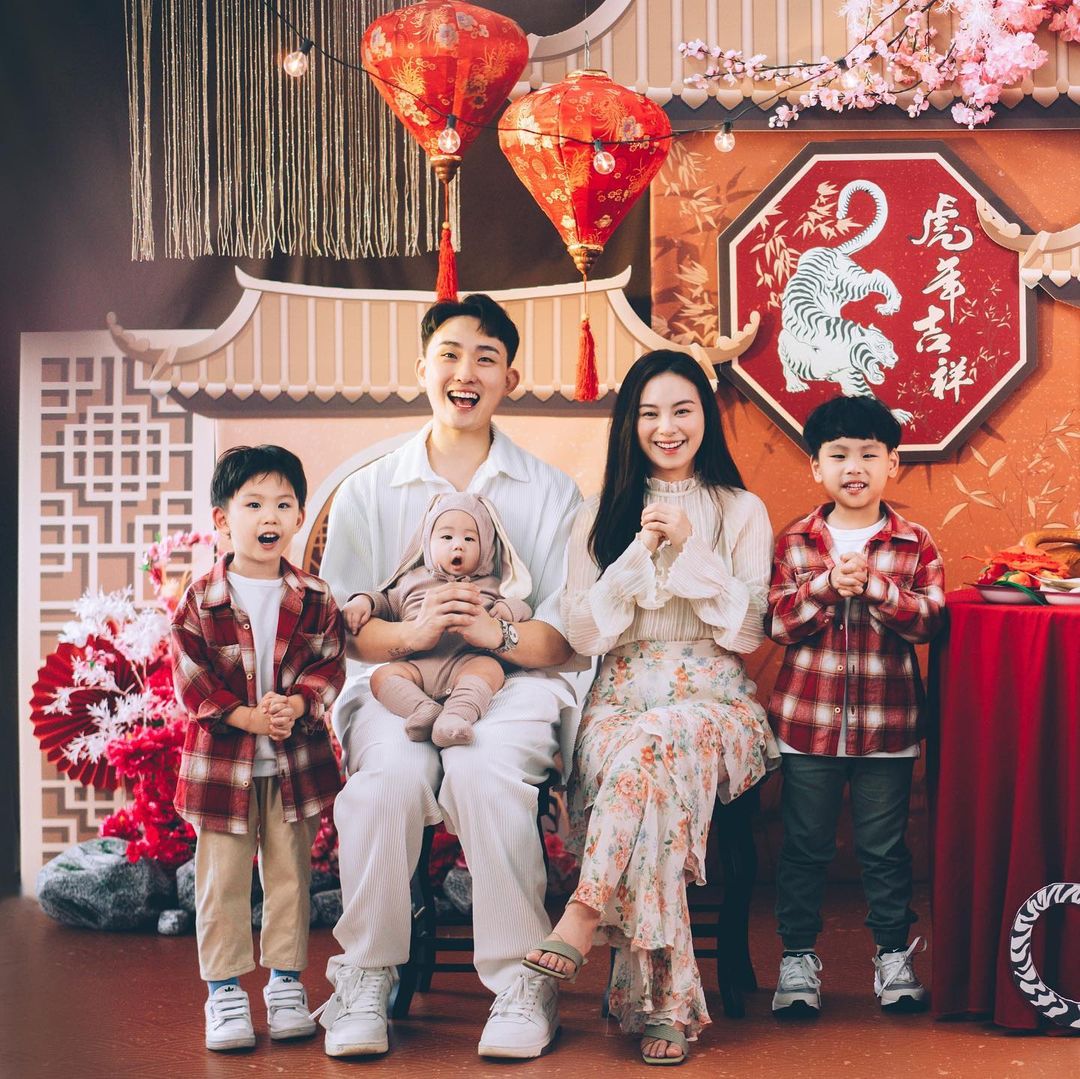 Mia 声称自己最多只会生 4 胎,毕竟家里之前都是 4 个兄弟姐妹