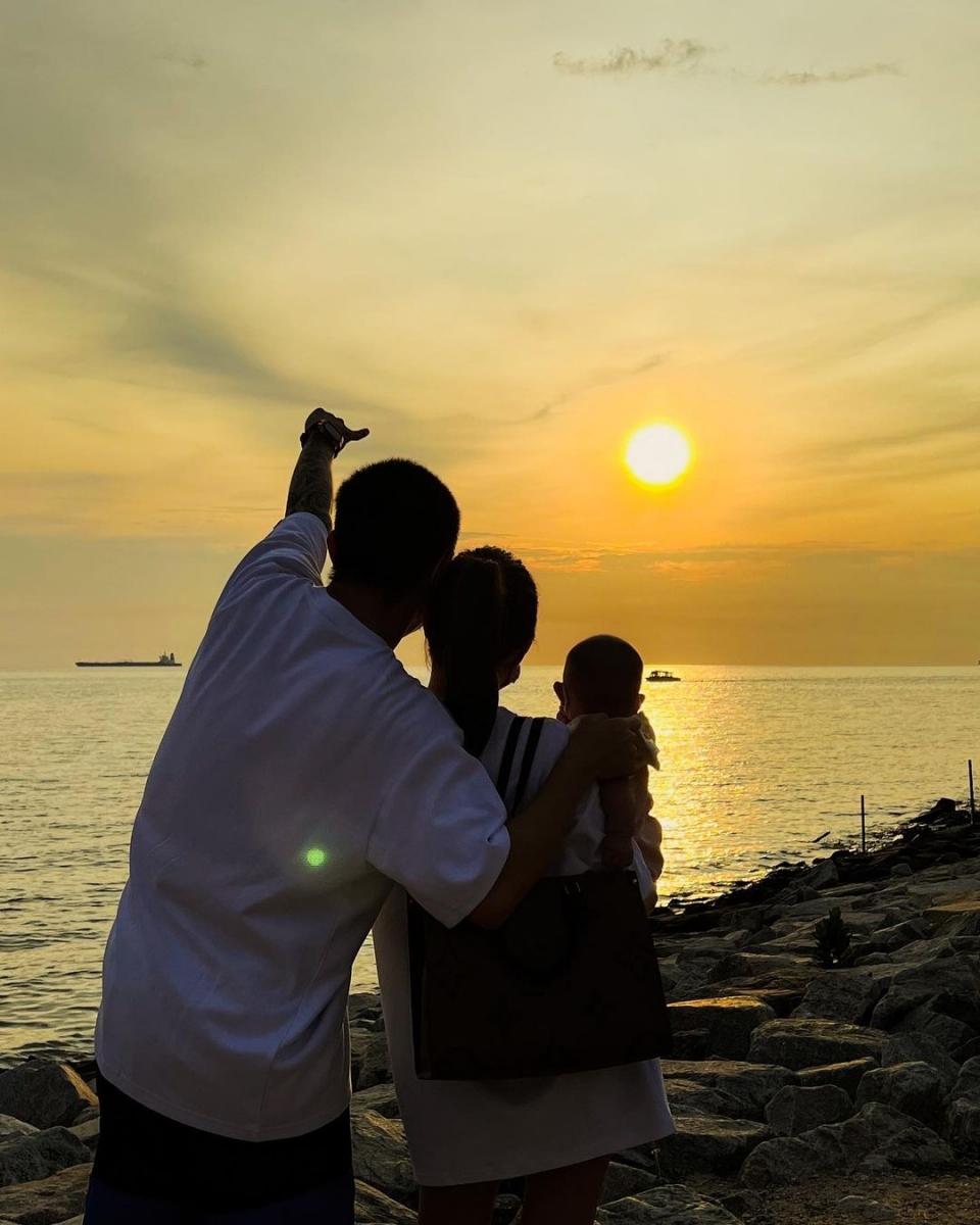 一段好的感情就是我看到你的付出,你懂得我的辛苦~共同付出一起用爱滋养这彼此,相信到老的那一天这份甜蜜也会永恒存在。