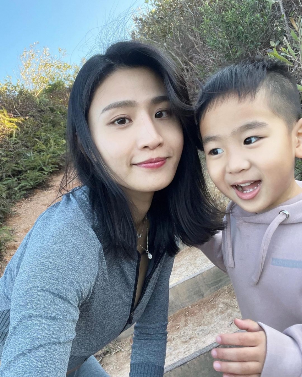 向来疼爱孩子的林芊妤也高情商回复这位网民,表示其实自己真的没有强迫这位网友去看她的东西!