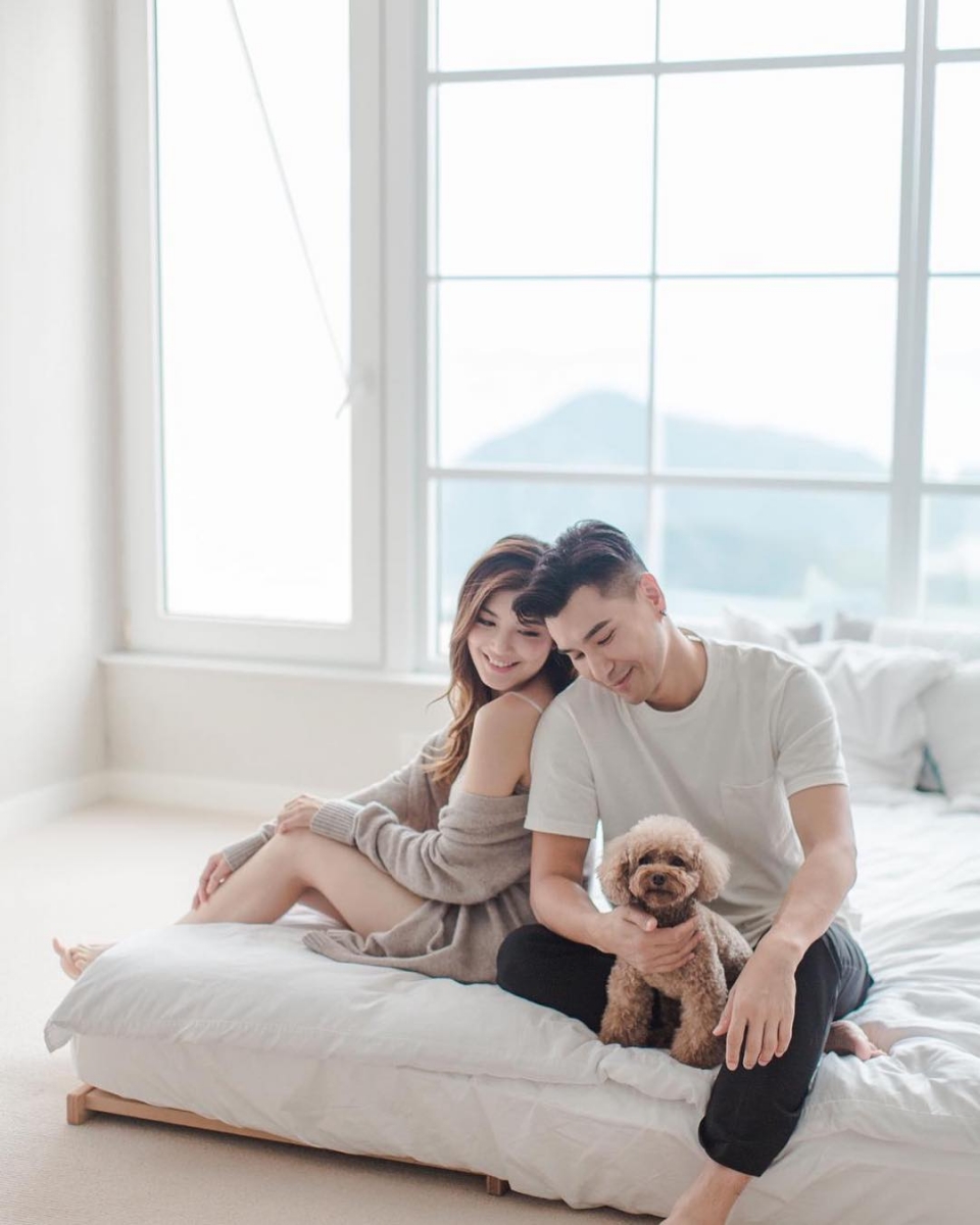 当时陈展鹏也努力保护她,甚至向她的家人承诺不会让这个污名一直留在这里。