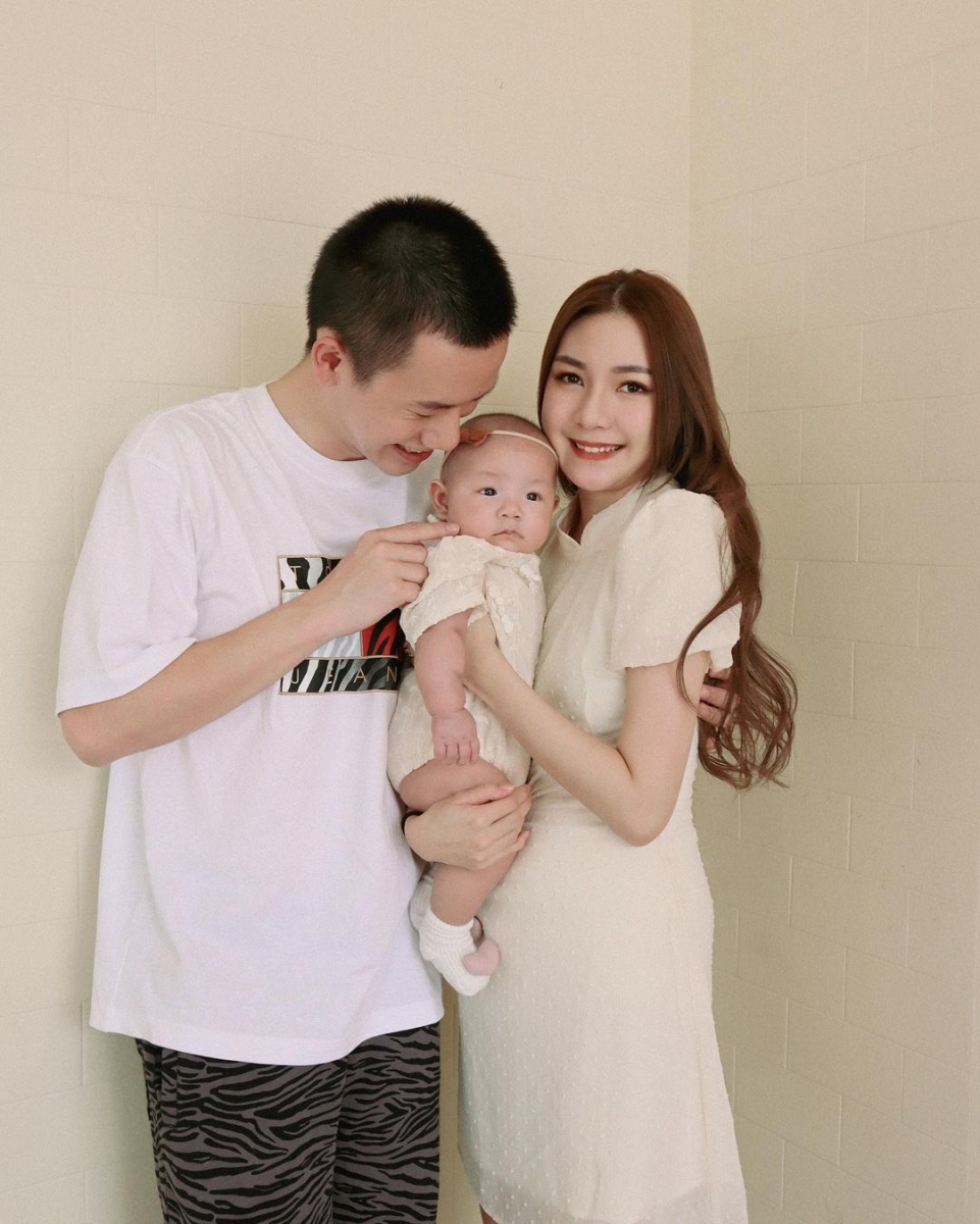 所幸在这个艰难的时刻,Kidinn 一直陪伴在身边鼓励着老婆~还会主动分担家务减少 Yvonne 负担