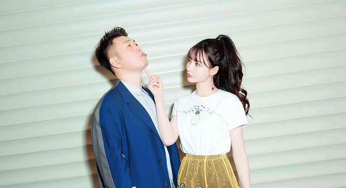 纵观当时两人恋爱长跑9年,却迟迟未结婚,让不少网民都认为是杜海涛那边没有想结婚的打算,甚至还以为是沈梦辰搞不定未来婆婆。