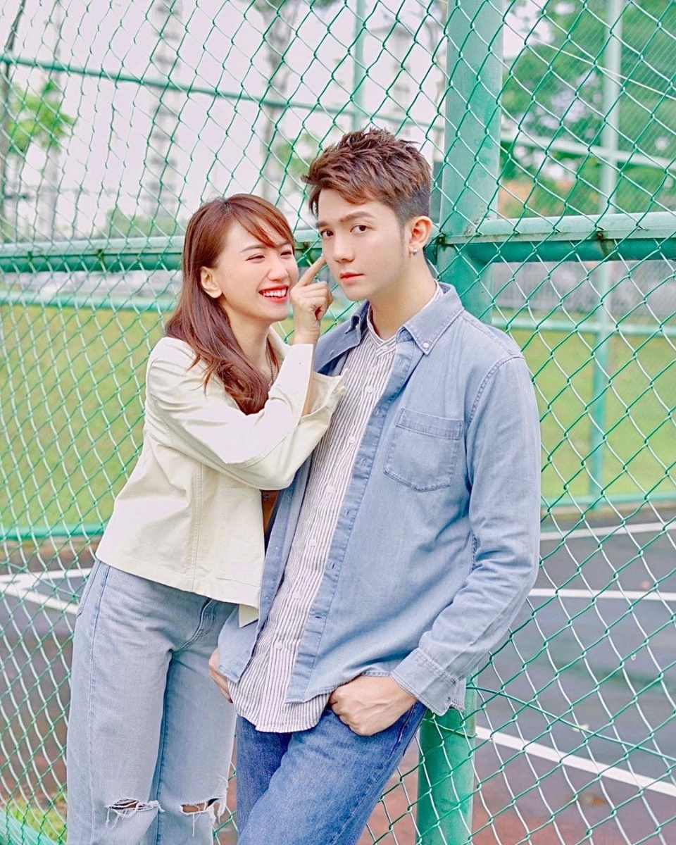 朱浩仁和 Gladish 今年频频传出结婚的喜讯~不只穿红大褂,和一班网红朋友拜年聚餐,都表示今年是最后一年收红包