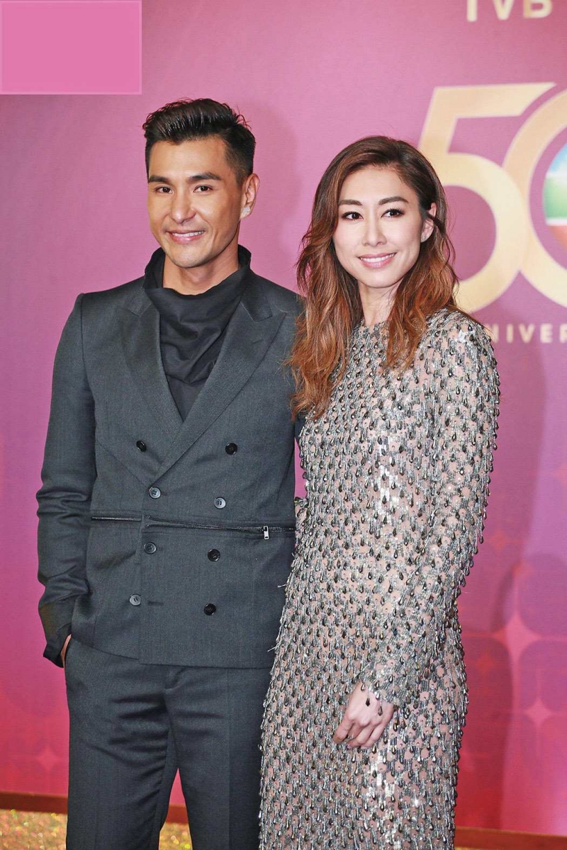 当初也因为陈展鹏和胡定欣在电视剧《城寨英雄》里的荧幕情侣形象深受观众喜爱,也让很多网民将他们视为一对。