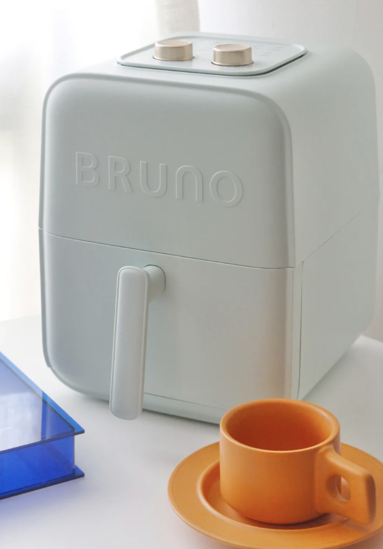 金属色旋转按钮一个调节温度,另一个可以设置时间,还有菜单和温度建议让大家参考哦。