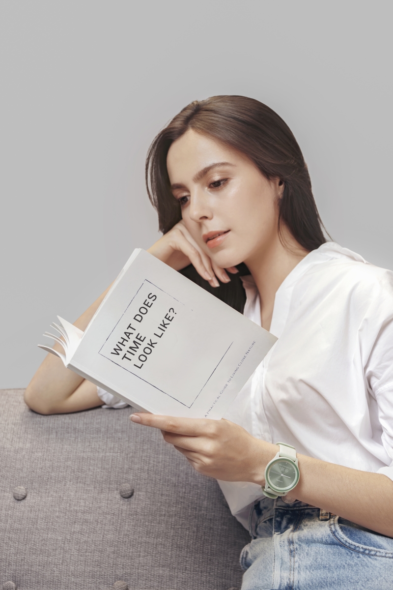 搭配休闲穿搭也满满的文艺小清新风