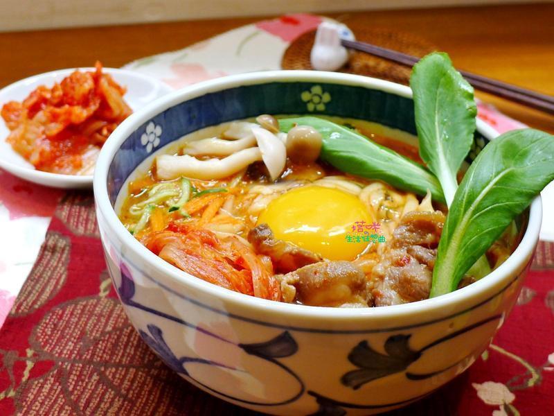 韩国为了捍卫国家独有的饮食文化,将韩语中Kimchi「泡菜」的发音改为「辛奇」