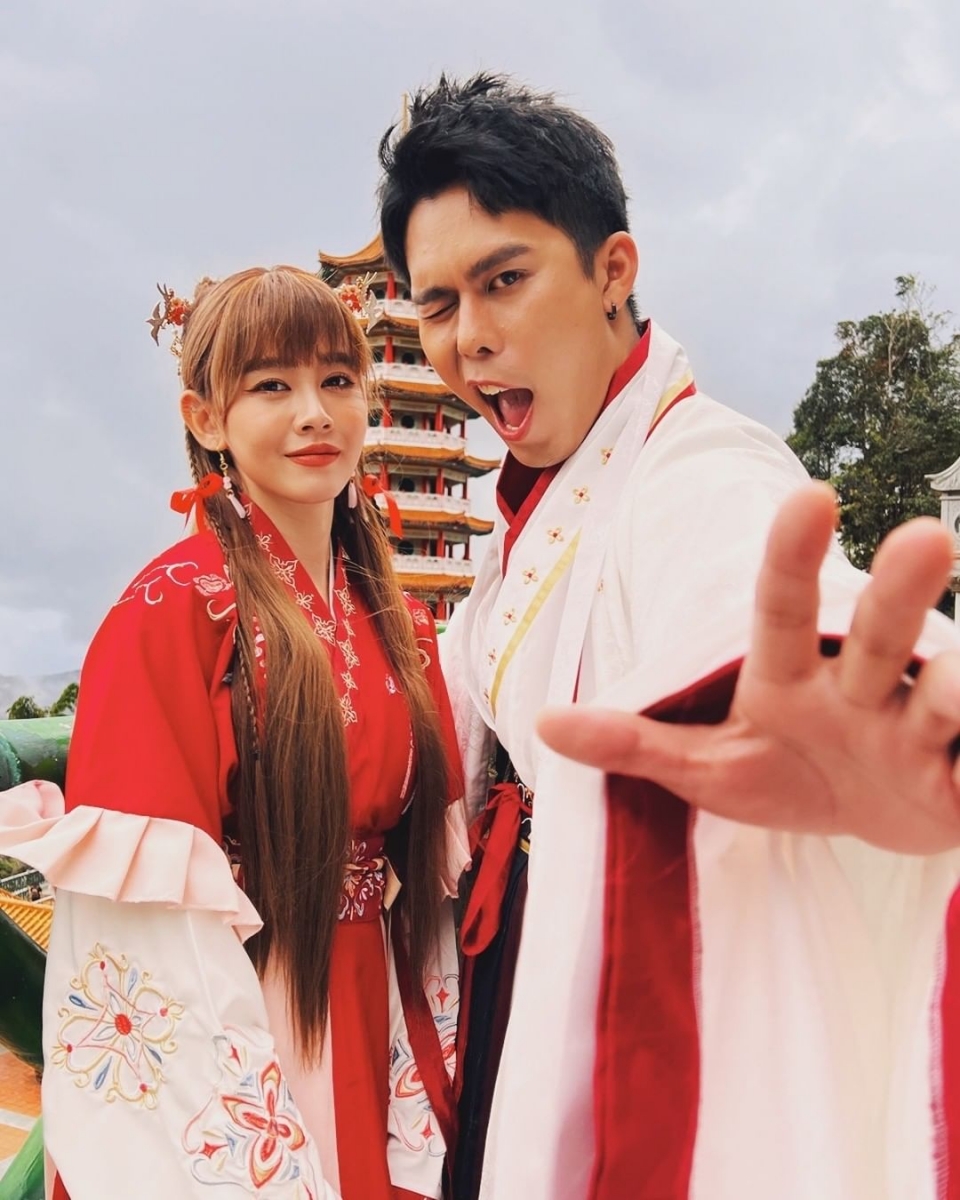 评论区也有不少网友表示K佬这次在MV中完全就是本色出演,看见Michiyo笑容超灿烂,还纷纷感谢低清帮K佬实现梦想!