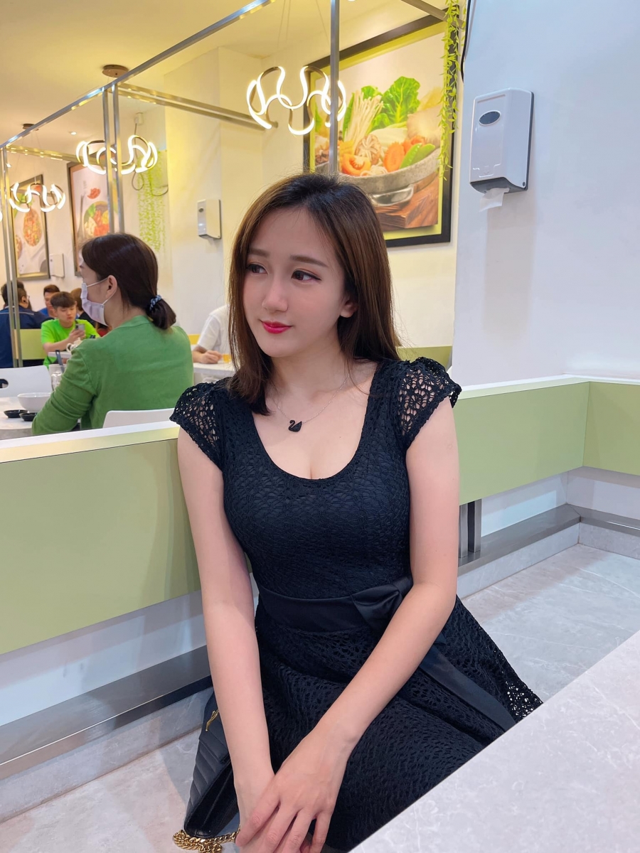 自从 YBB 卷入欠大耳窿、诈骗风波后,所有的 “功绩” 也一一被洗“黑”。早期,YBB 也是一个学霸凭着自己的努力获得优异的 SPM 成绩,其中道德教育还拿了 A+ 肯定。