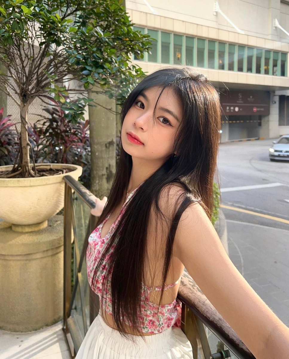 Elyn 在限时动态上罕见晒文回击酸民