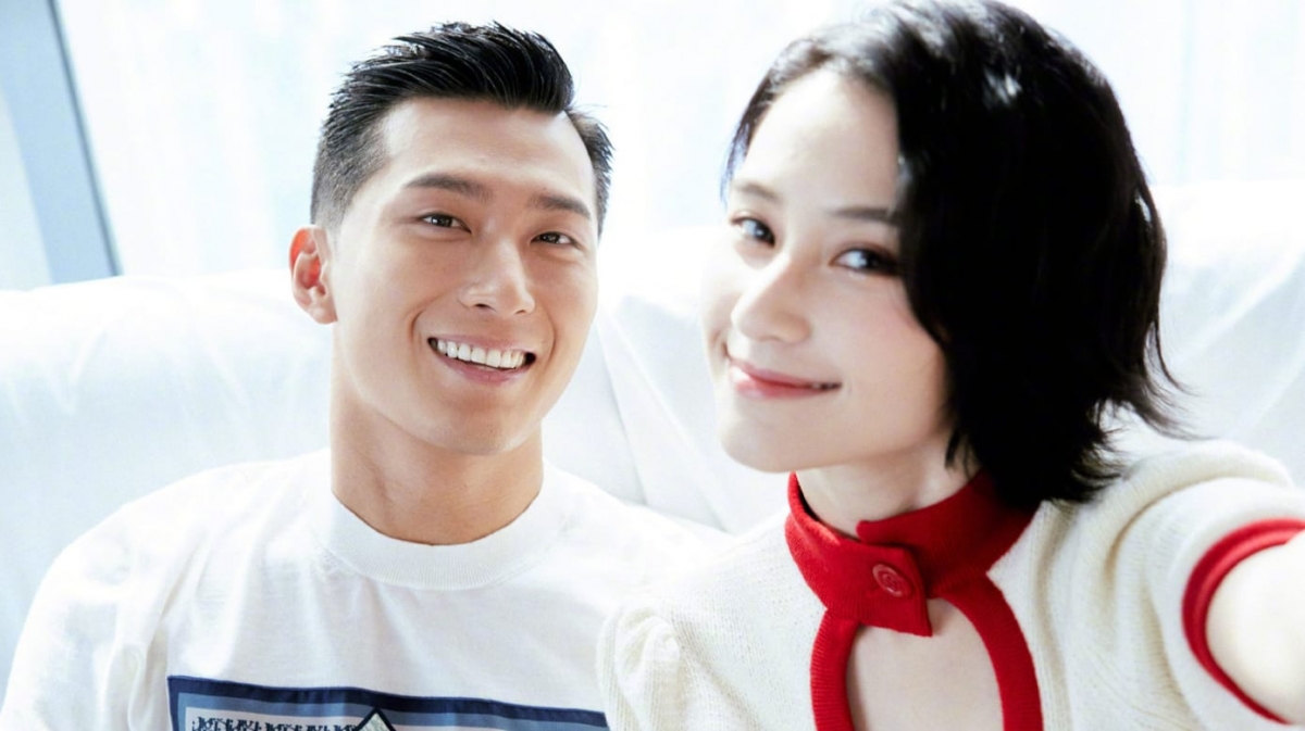 不得不说从两个人的相处看得出来,他们之间宠爱和甜蜜都是真情实感的~