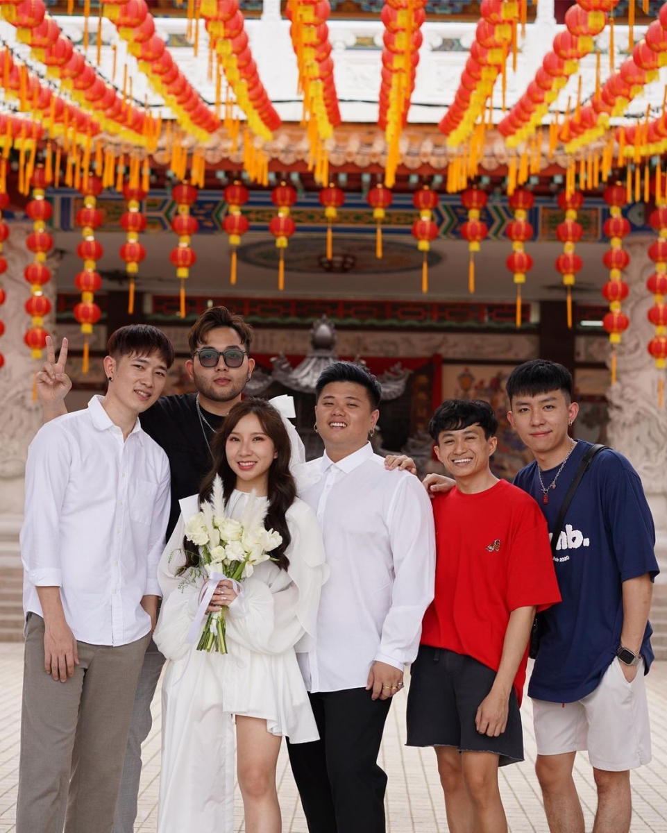 想要结一个婚都困难重重，但这些波折并没有完全击垮夫妻俩想结婚的决心