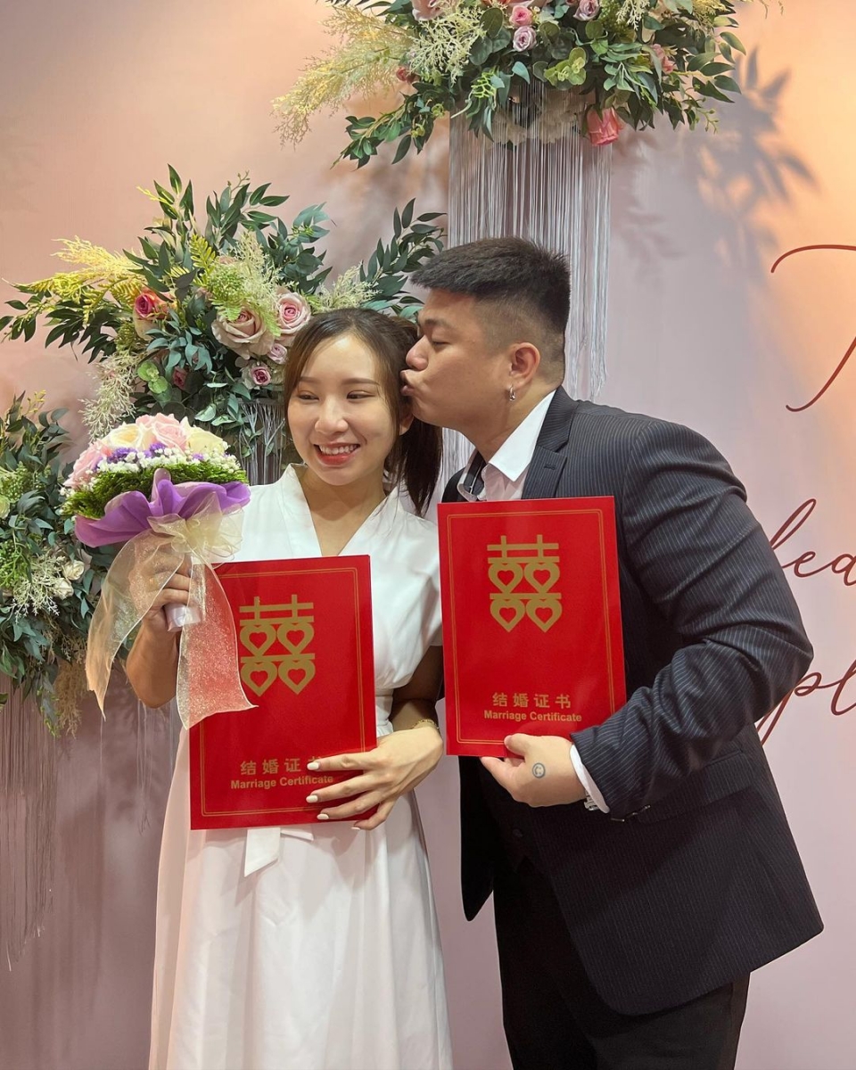 警察却告诉他们这里完全没有人来报失过身份证，也没有任何身份证遗留在这里