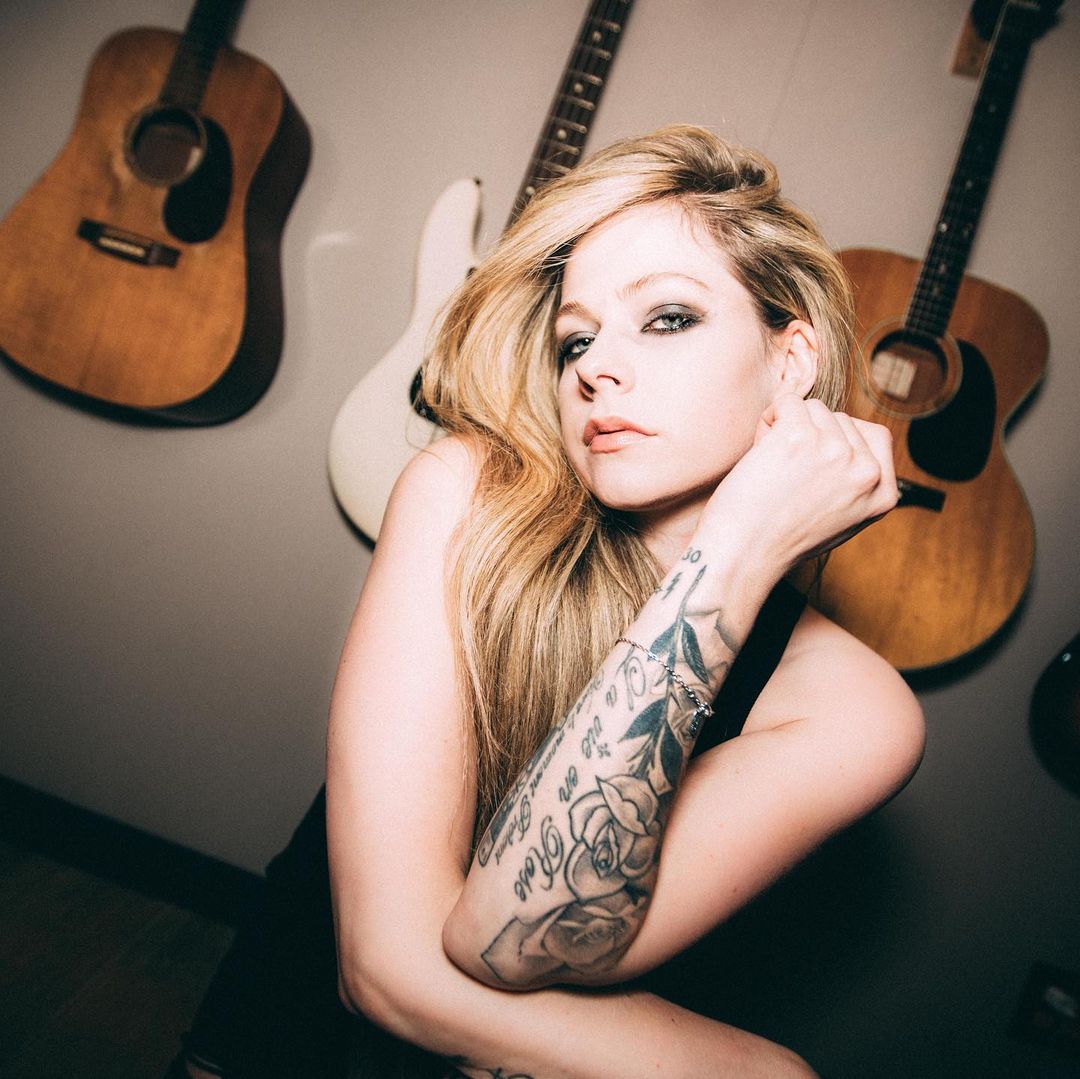 但坚强的她努力战胜病魔后,宣布复出的消息让全球粉丝十分感动。