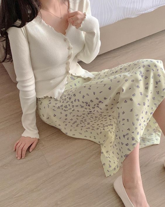 可以选择收腰型的设计,可以更显腰细还非常有气质哦!