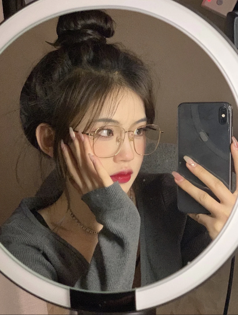 最主要是拍照起来非常好看，各种风格都能轻松到得到。