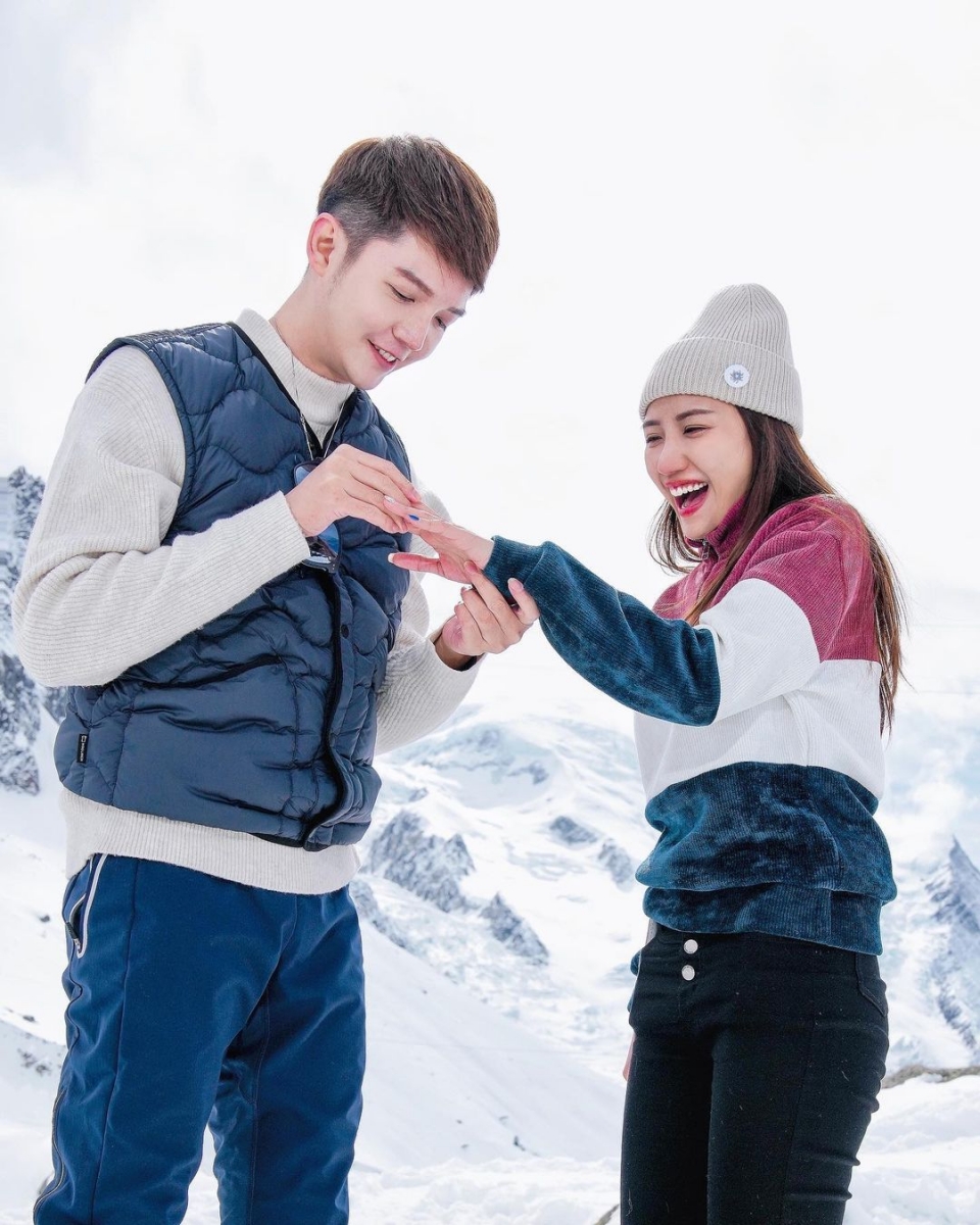 Gladish 曾坦言当年刚在一起的时候会胡思乱想,缺乏安全感