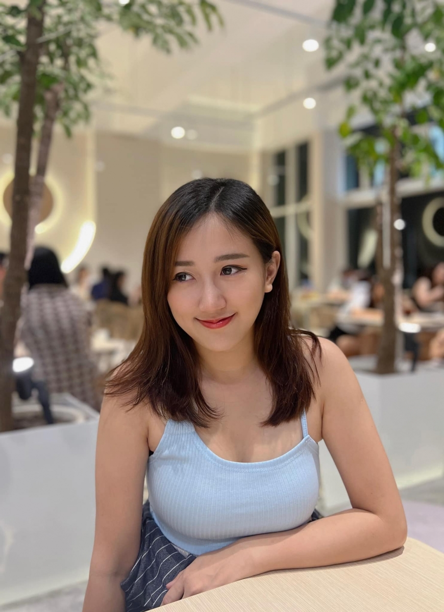 我跟不上这个 00 年代的审美标准