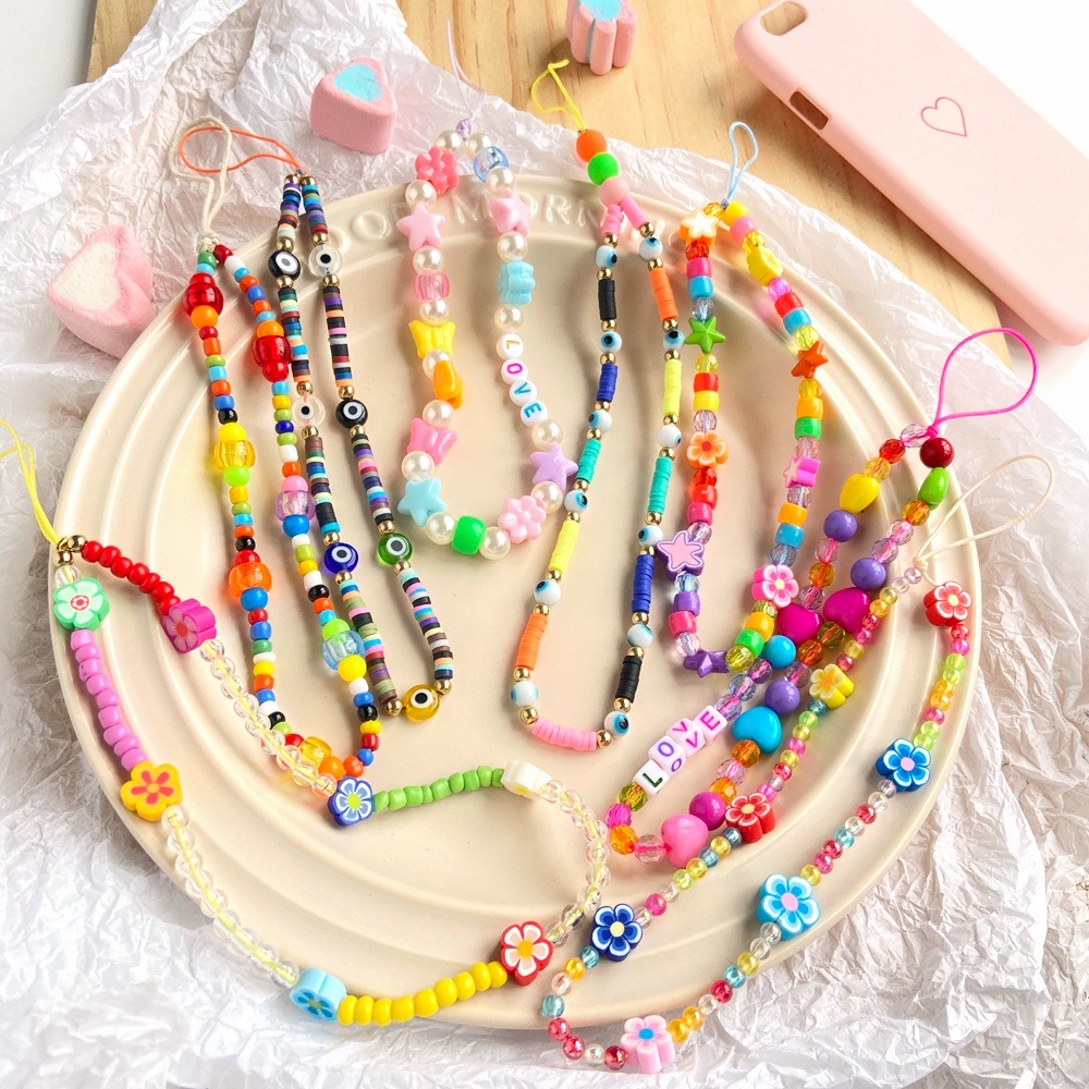 彩色串珠挂绳真的人气超高,几乎是所有韩国爱豆都人手一个!