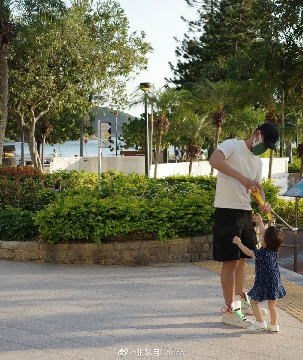 「2022年了 对一个小朋友讲话这么恶毒 不怕遭天谴吗」