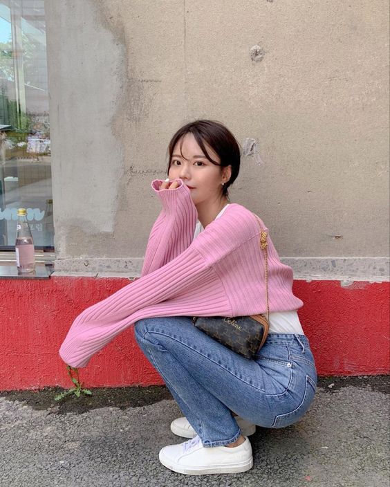 你胸襟宽广、办事效率高、才华横溢，在许多方面的表现都很出色，但最大的缺点就是性格着急。