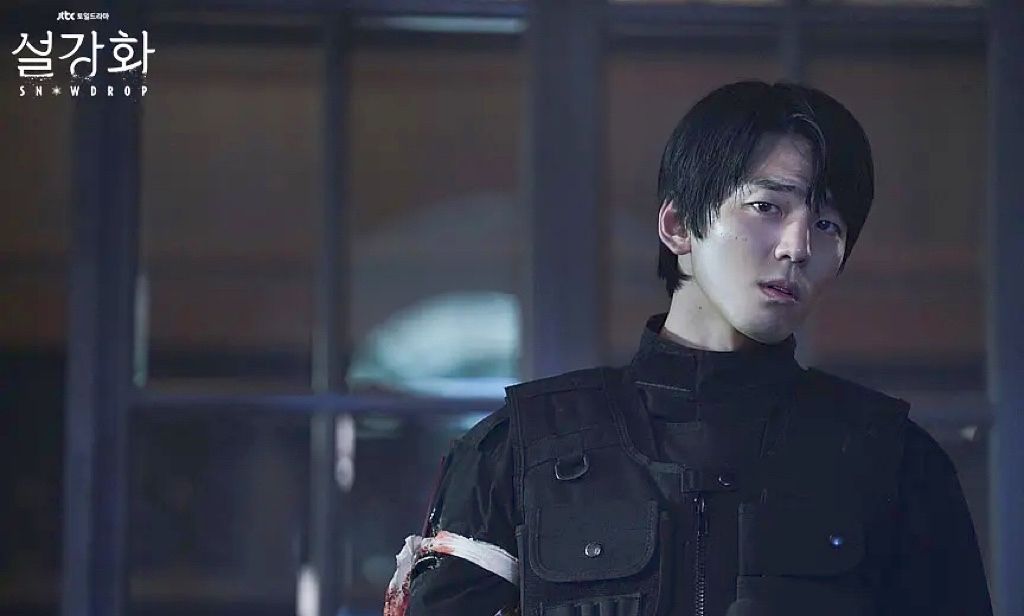 和他以往的他所饰演的暖男角色不同,他在剧中敏感多疑又粗暴,可以也有忧郁和可爱的一面哦。