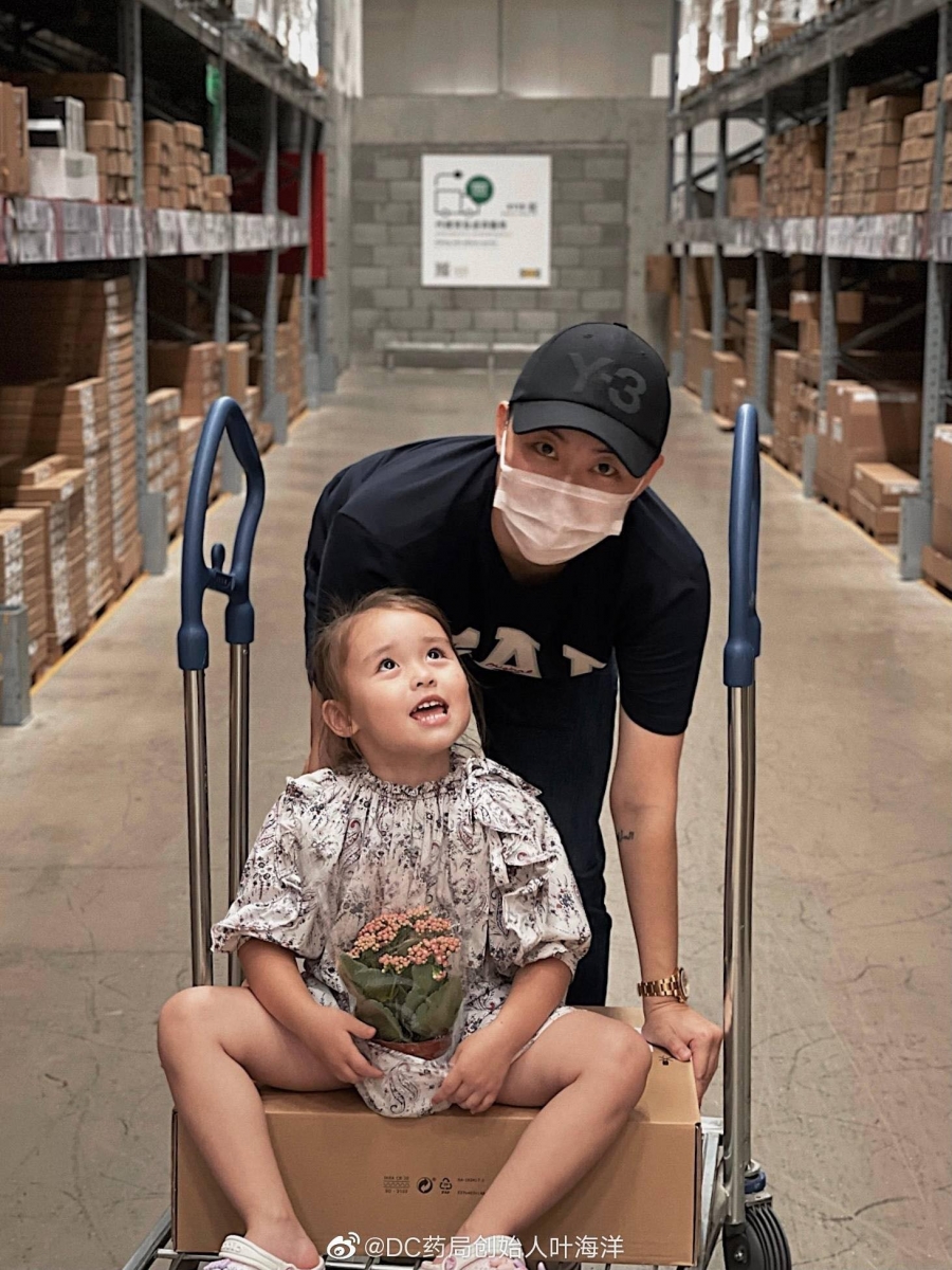 什么事都会照着妹妹,太懂事了