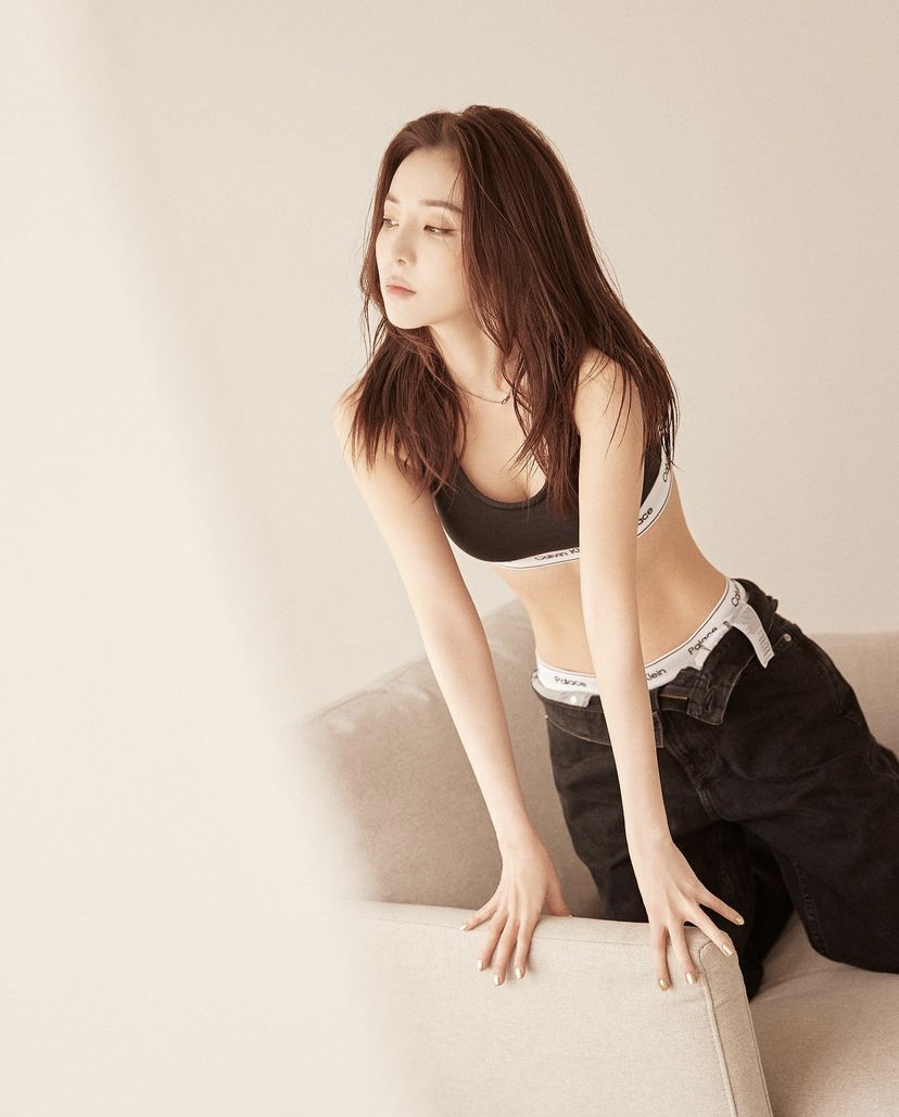 有空时Dara会在睡前泡一个舒服的热水澡，除了能让身体放松海可帮助身体提高代谢。