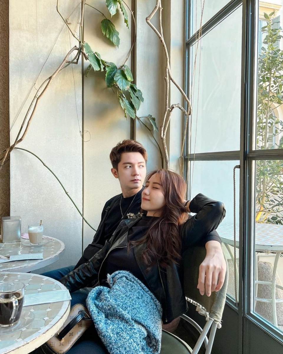 对于现在的状态,她也笑言「我觉得我现在是很幸福的」